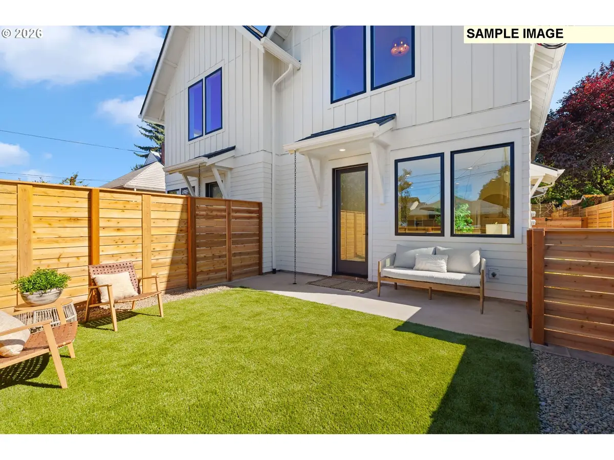 1520 NE Jarrett St #A, Portland, OR 97211 - #1