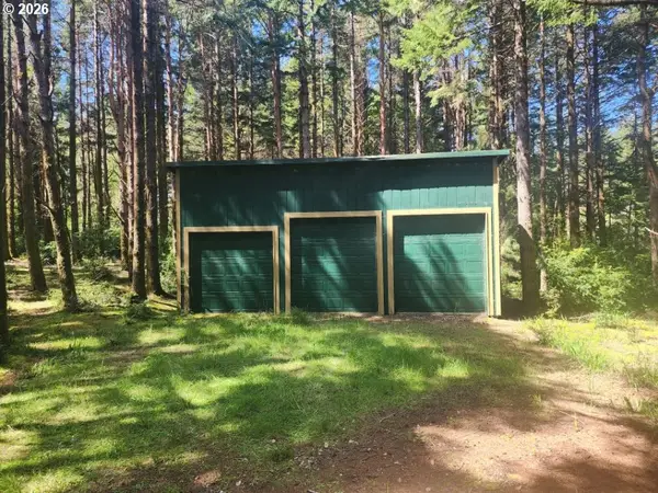 Cemetery Loop Rd #2200, PortOrford, OR 97465