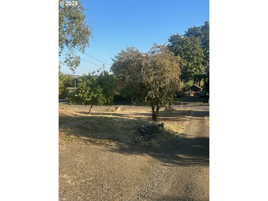 122 NE 4th St, Willamina, OR 97396 - Image #3