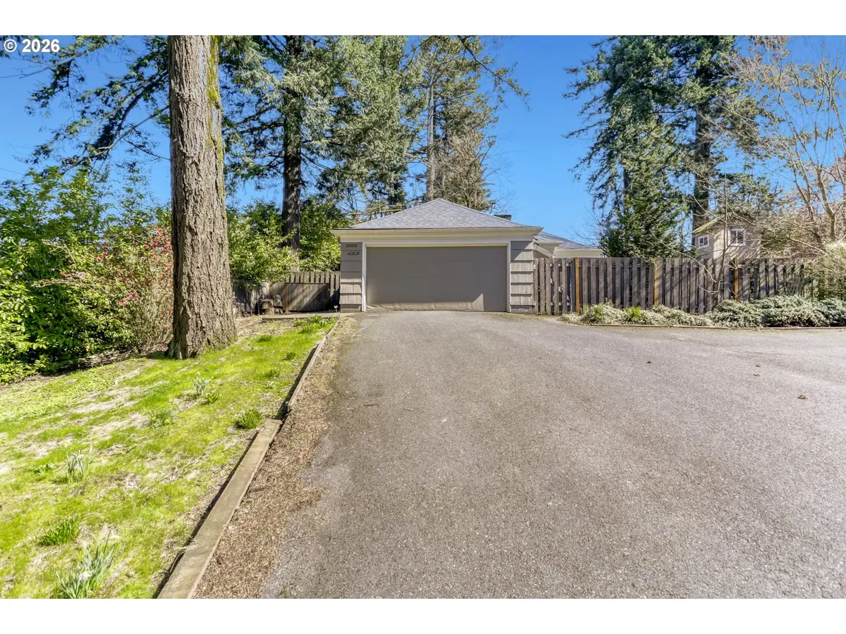 5008 SW Taylors Ferry Rd, Portland, OR 97219 - #1