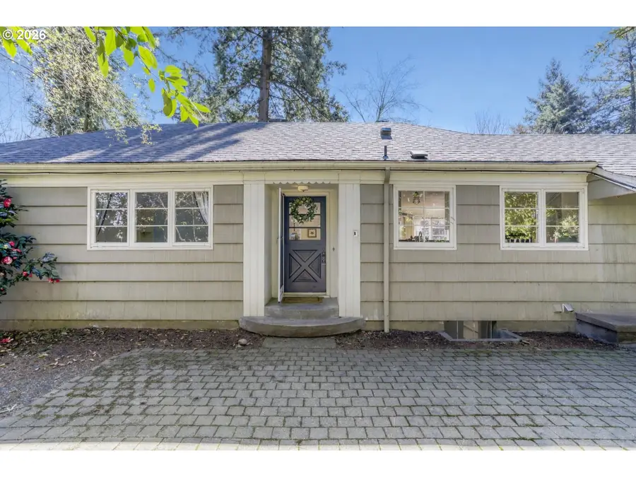 5008 SW Taylors Ferry Rd, Portland, OR 97219 - #2