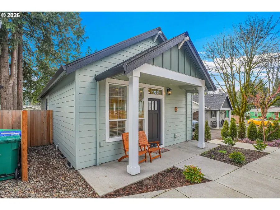 2308 SE Risley Ave, Milwaukie, OR 97267 - #2