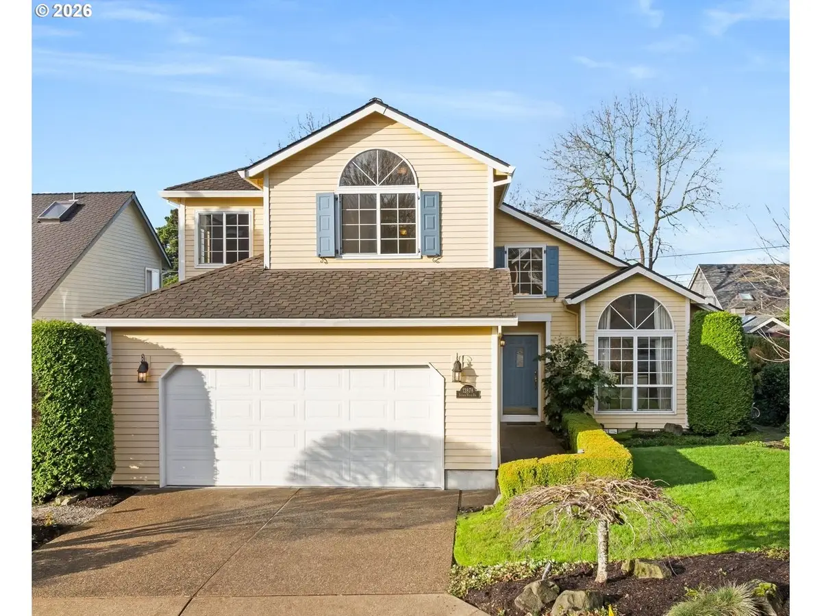 12878 SW Sierra Vista Dr, Lake Oswego, OR 97035 - Image #1