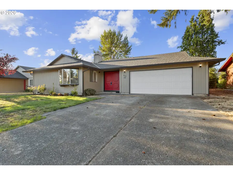 509 E Pinehurst Dr, Newberg, OR 97132 - #2