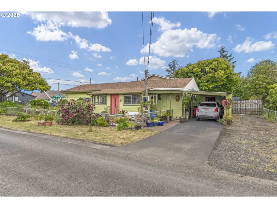200 17th St, Long Beach, WA 98631 - #2
