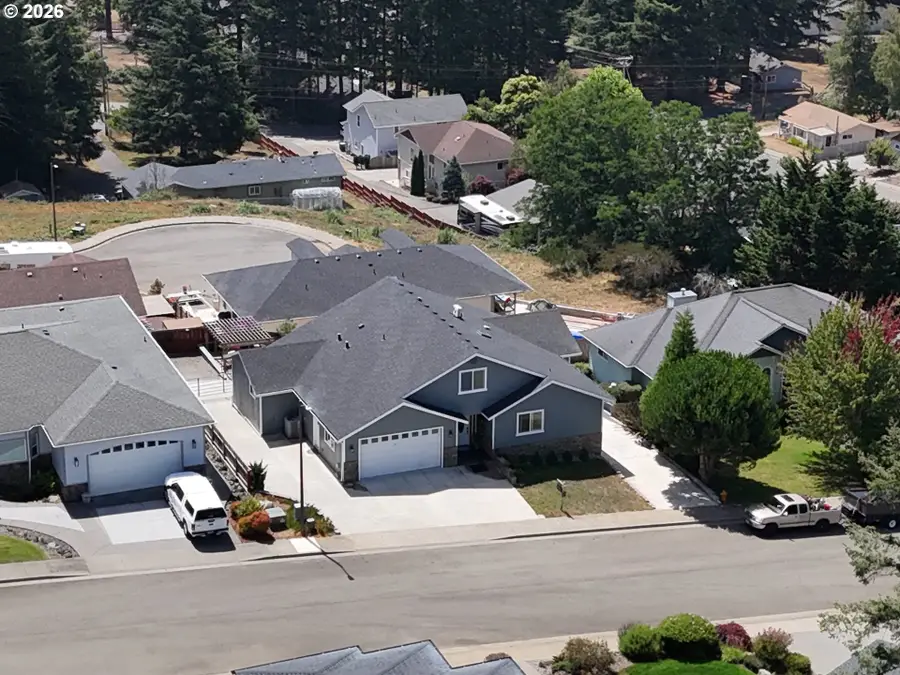 7175 Vista Ridge Dr, Brookings, OR 97415 - #2