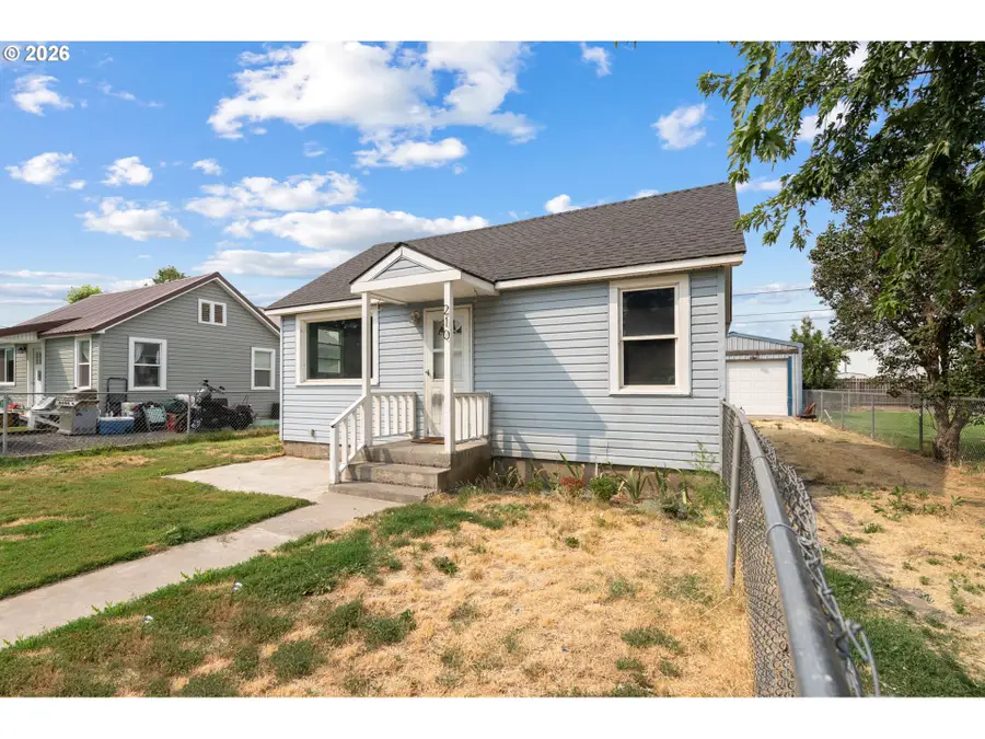 210 N Prescott St, Echo, OR 97826 - #2