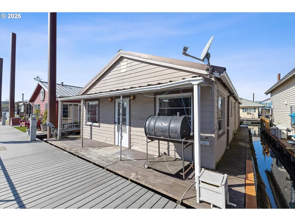 1833 N Jantzen Ave, Portland, OR 97217 - #1