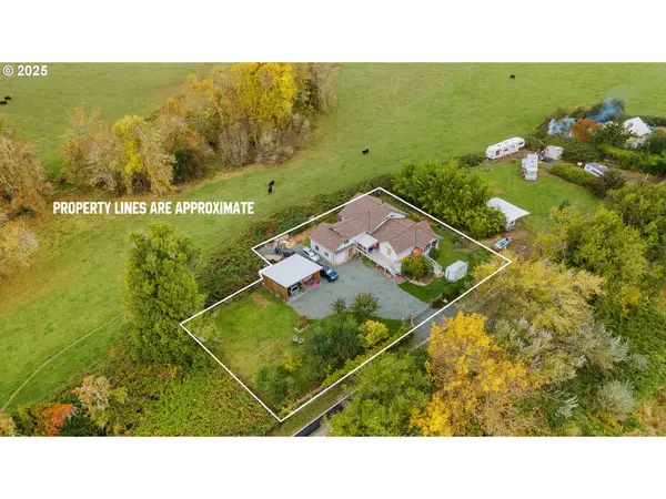 54124 Old Broadbent Rd, MyrtlePoint, OR 97458