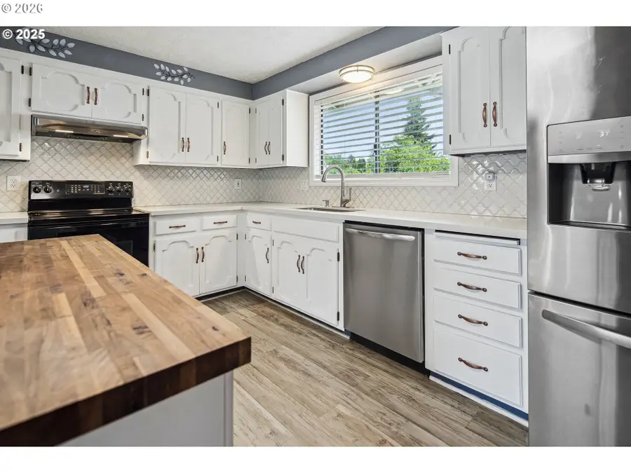 3780 SE 21st Dr, Gresham, OR 97080 - Image #2