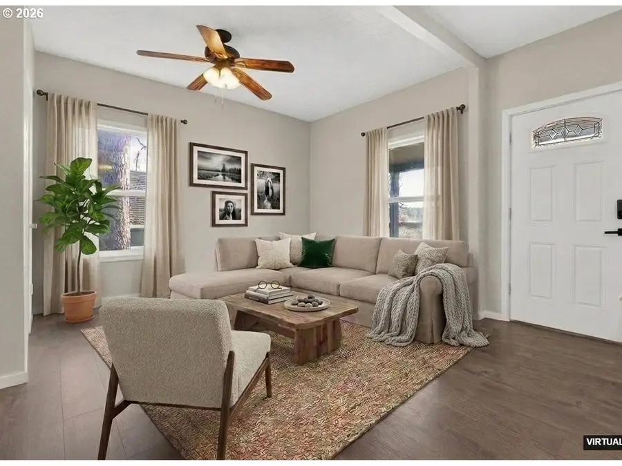 138 SE Shafford St, Estacada, OR 97023 - #2