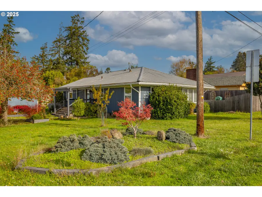 1713 Maple St, Myrtle Point, OR 97458 - Image #2