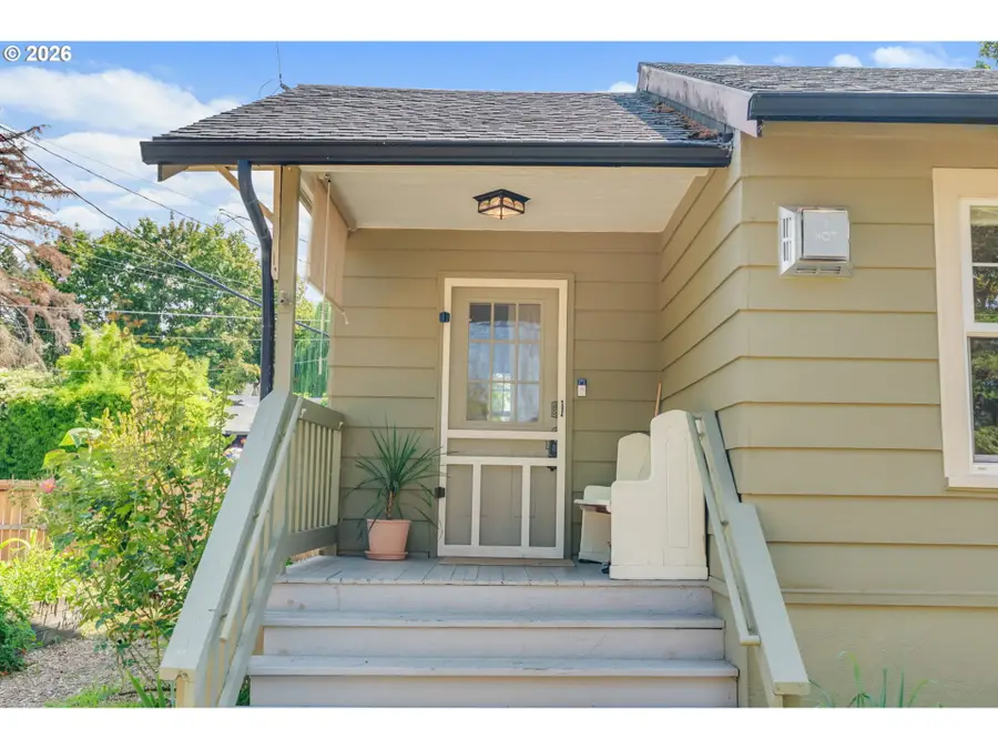 8610 SE 28th Ave, Milwaukie, OR 97222 - #3