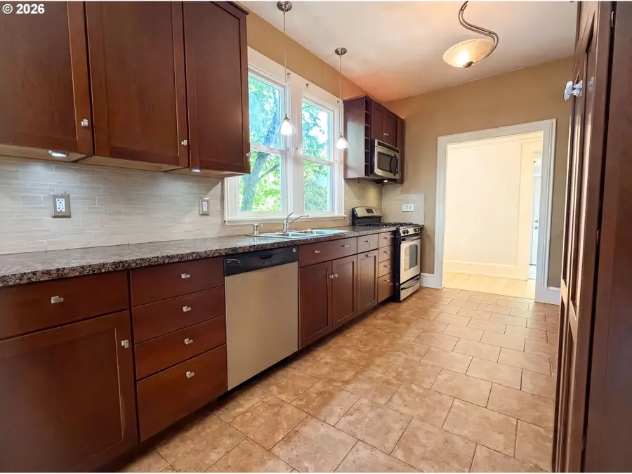 3214 SE 9th Ave, Portland, OR 97202 - #2