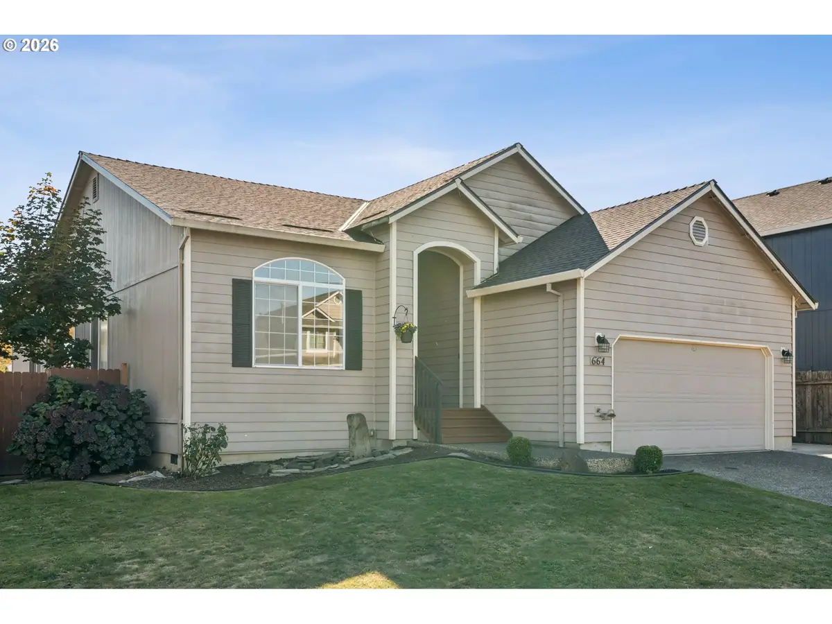 664 SE 10th St, Troutdale, OR 97060 - #1