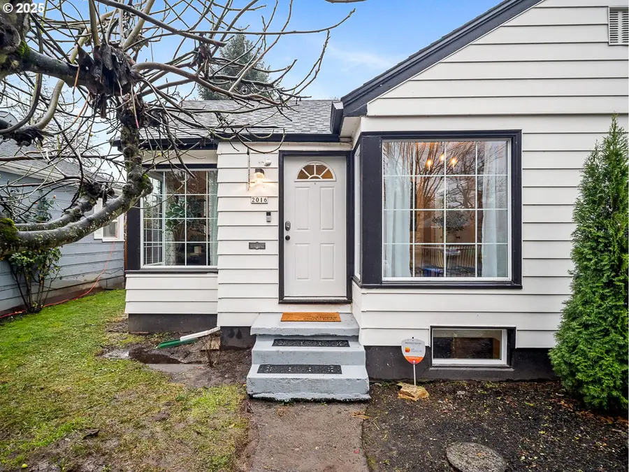 2016 NE Dekum St, Portland, OR 97211 - Image #2