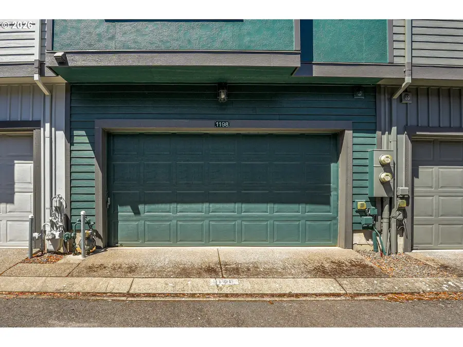 1198 SE Bacarra St, Hillsboro, OR 97123 - #2