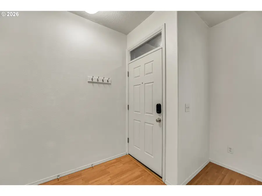 1198 SE Bacarra St, Hillsboro, OR 97123 - #3