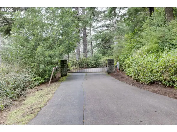 NW Lotus Lake Dr #4, Waldport, OR 97394