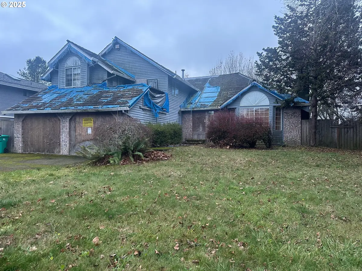 14214 SE Crystal Springs Blvd, Portland, OR 97236 - Image #1