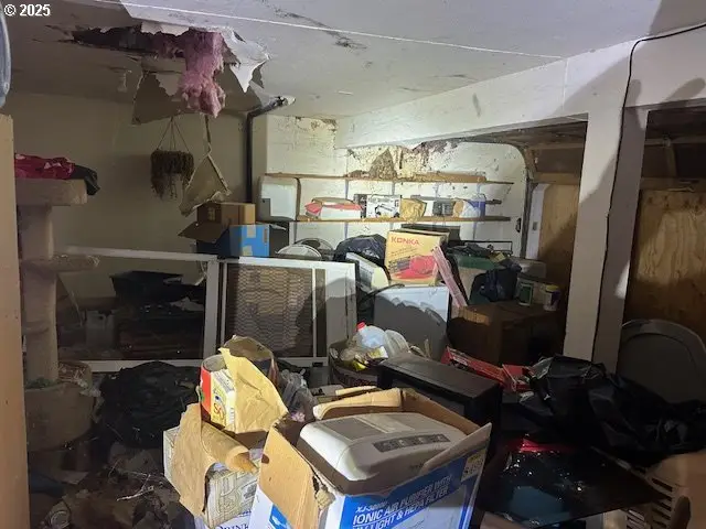 14214 SE Crystal Springs Blvd, Portland, OR 97236 - Image #3