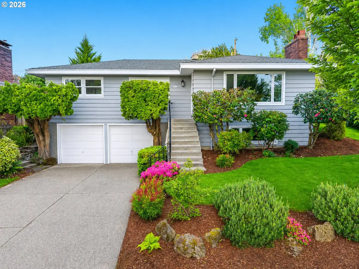 6900 SW 11th Dr, Portland, OR 97219 - #1