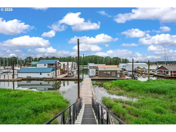 104 S River St #4, StHelens, OR 97051