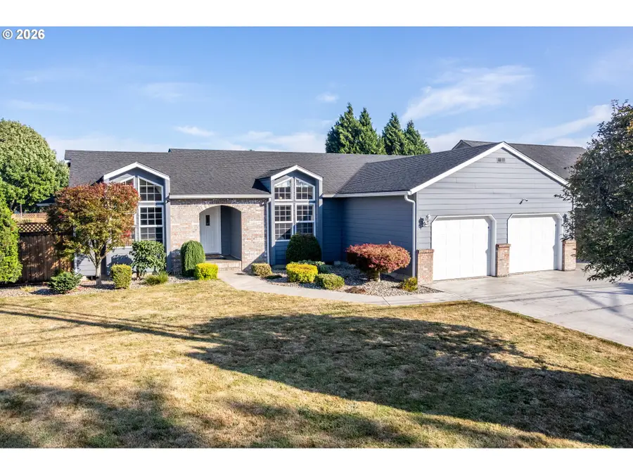 2360 38th Ave, Longview, WA 98632 - #2
