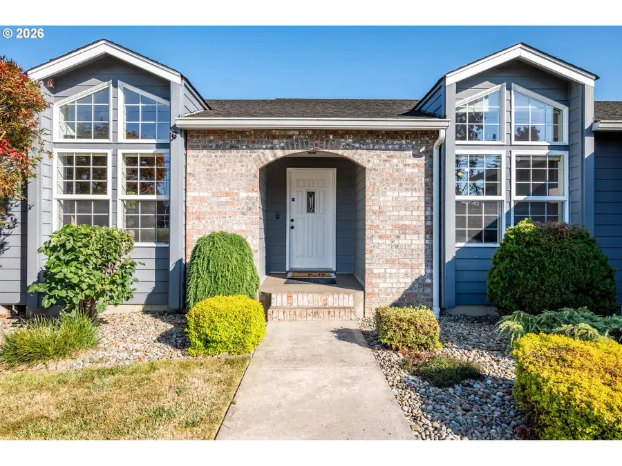 2360 38th Ave, Longview, WA 98632 - #3