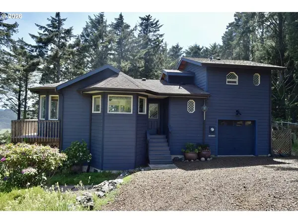 94404 Linda Ln, GoldBeach, OR 97444