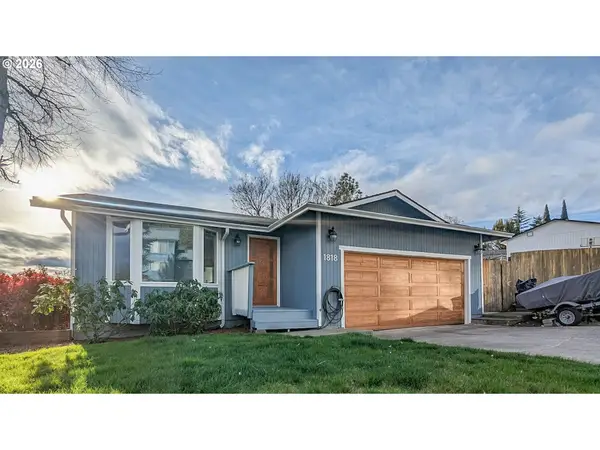 1818 NE Todd St, Roseburg, OR 97470