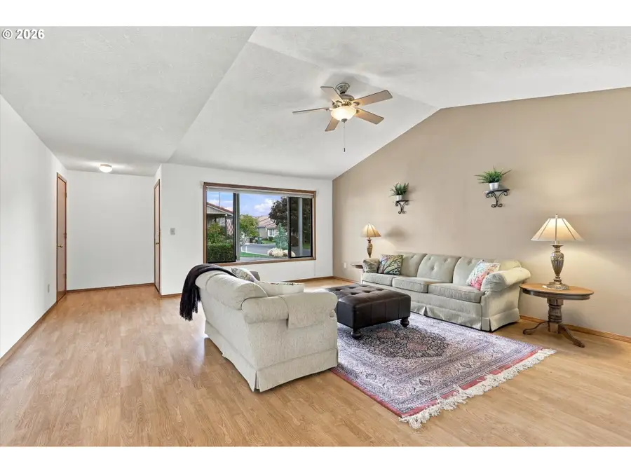 1617 N Johnson Dr, Newberg, OR 97132 - #2