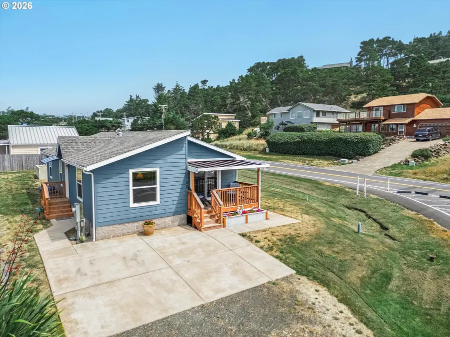 1700 NW Westward Ho St, Waldport, OR 97394 - #3