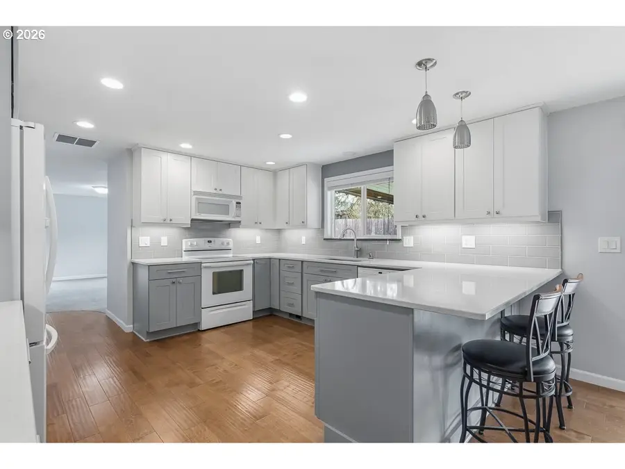 6925 SW Heath Pl, Beaverton, OR 97008 - #3