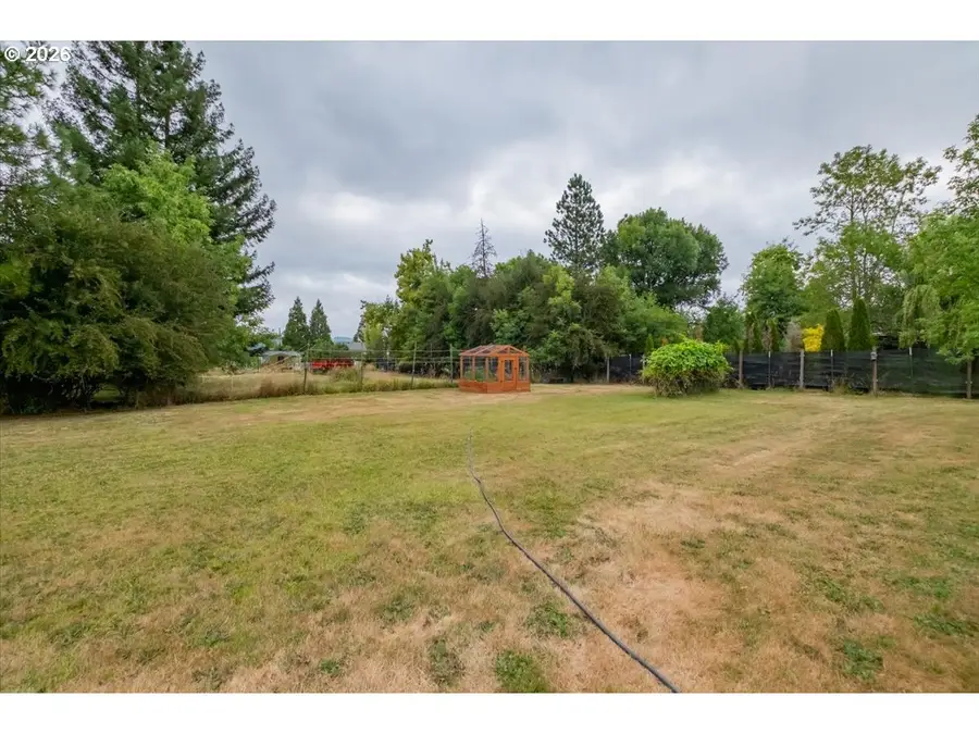 4624 Kalmia St, Sweet Home, OR 97386 - #2