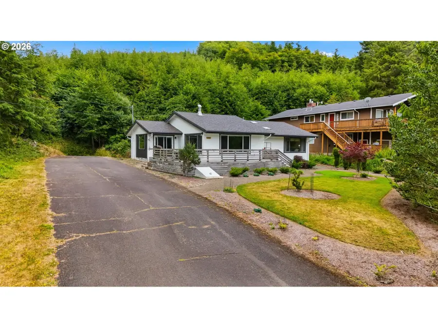 202 S Quadrant St, Rockaway Beach, OR 97136 - #2