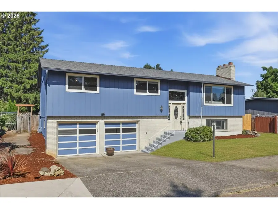 1215 NE 195th Ave, Portland, OR 97230 - #2