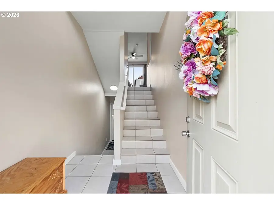 2571 NW 1st Dr, Gresham, OR 97030 - #3