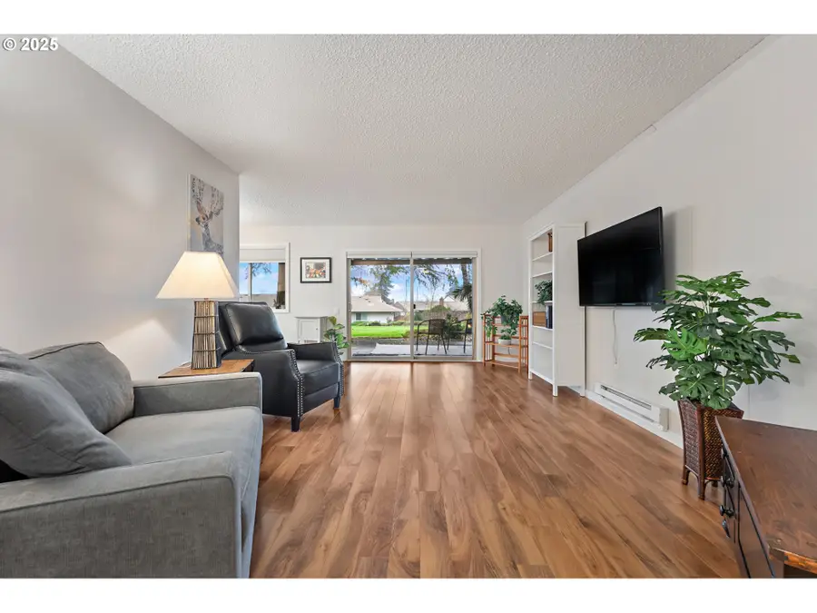 11510 SW Crown Dr #5, King City, OR 97224 - Image #2