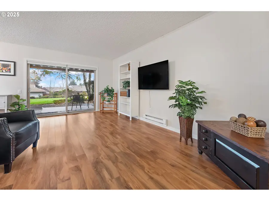 11510 SW Crown Dr #5, King City, OR 97224 - Image #3