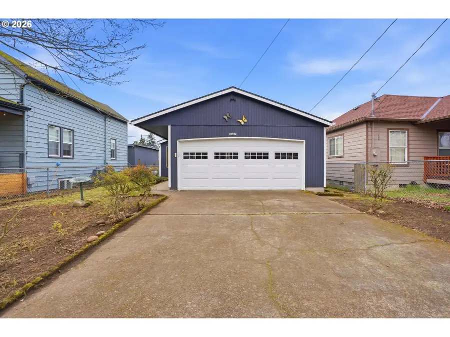 3537 SE 64th Ave, Portland, OR 97206 - #2