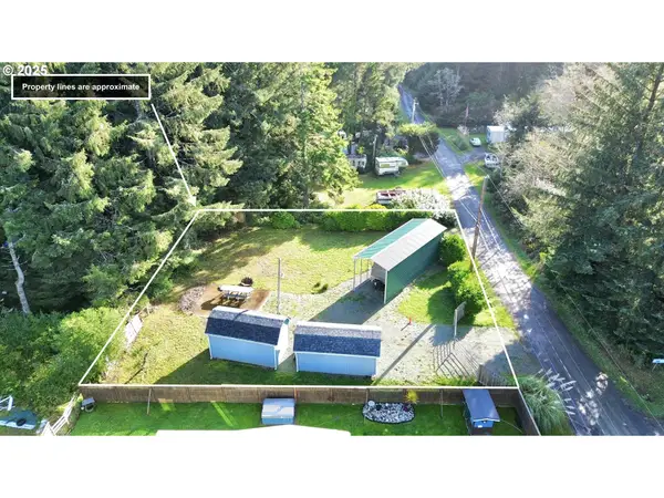 62951 SW 10th Rd, CoosBay, OR 97420