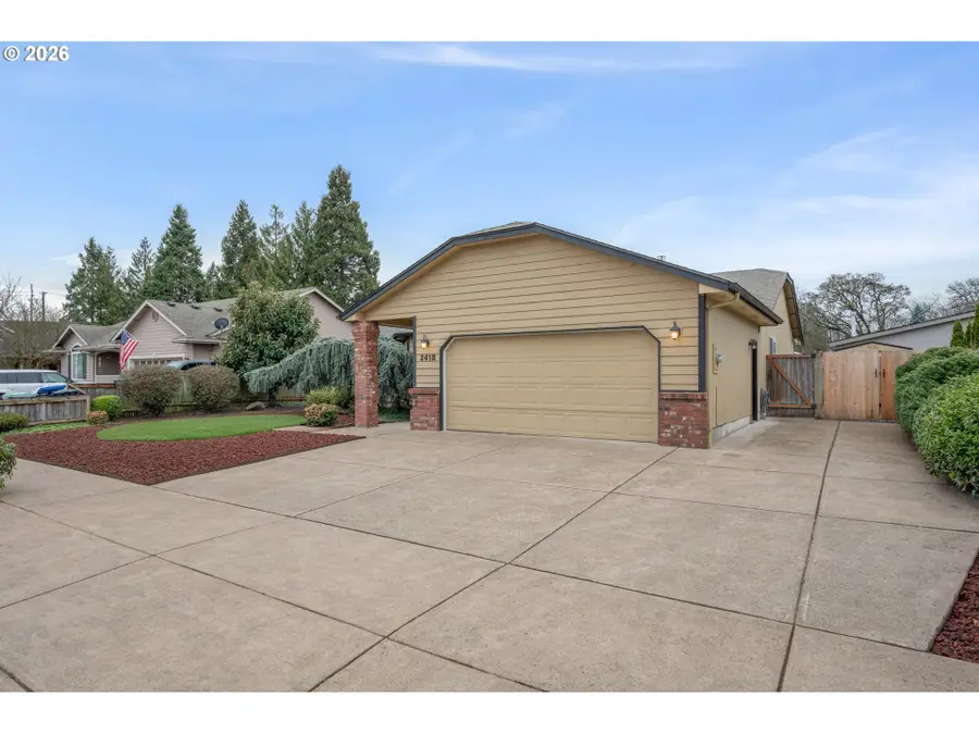 2418 Kalmia St, Eugene, OR 97404 - #3