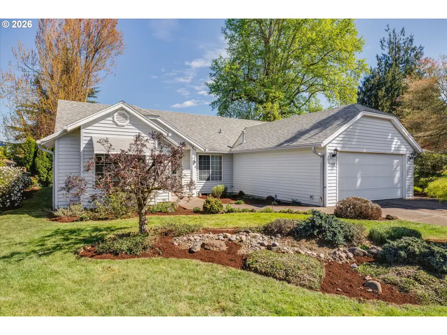 1360 N Locust St, Canby, OR 97013 - #2