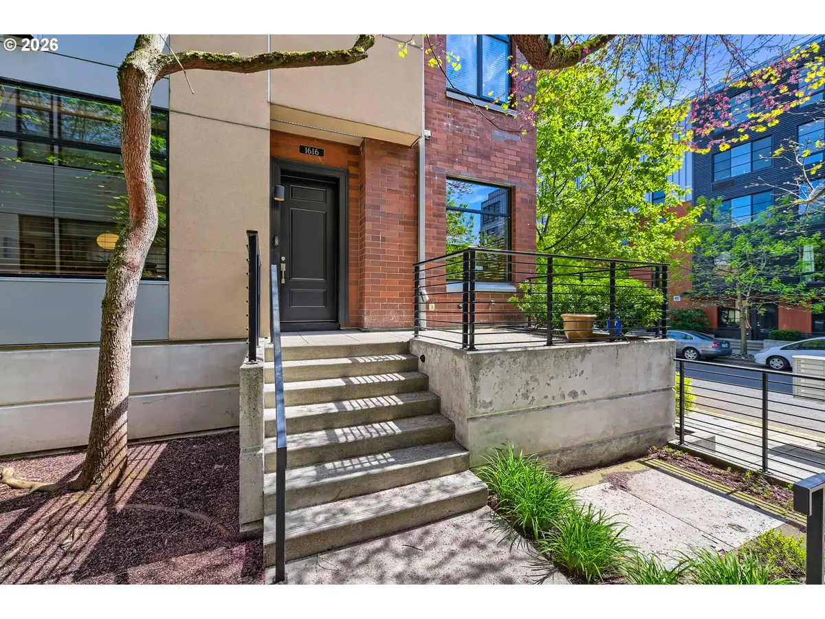 1616 NW Riverscape St, Portland, OR 97209 - #1