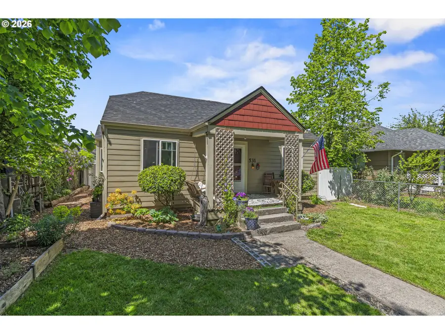 531 16th Ave, Longview, WA 98632 - #2
