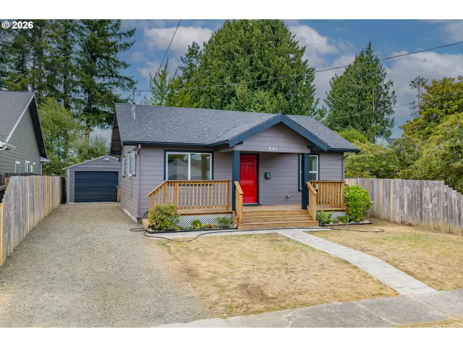 561 W 4th St, Coquille, OR 97423 - #2