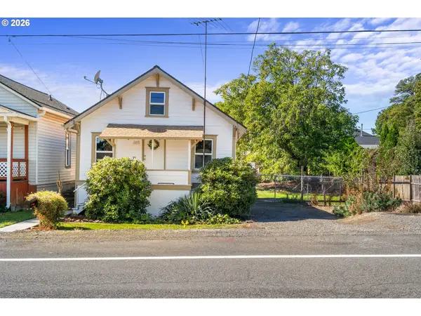 265 N 5th St, StHelens, OR 97051