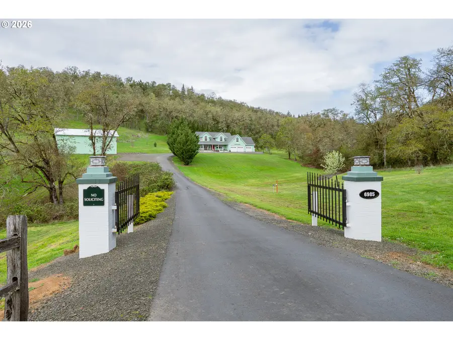 6985 Garden Valley Rd, Roseburg, OR 97471 - #2