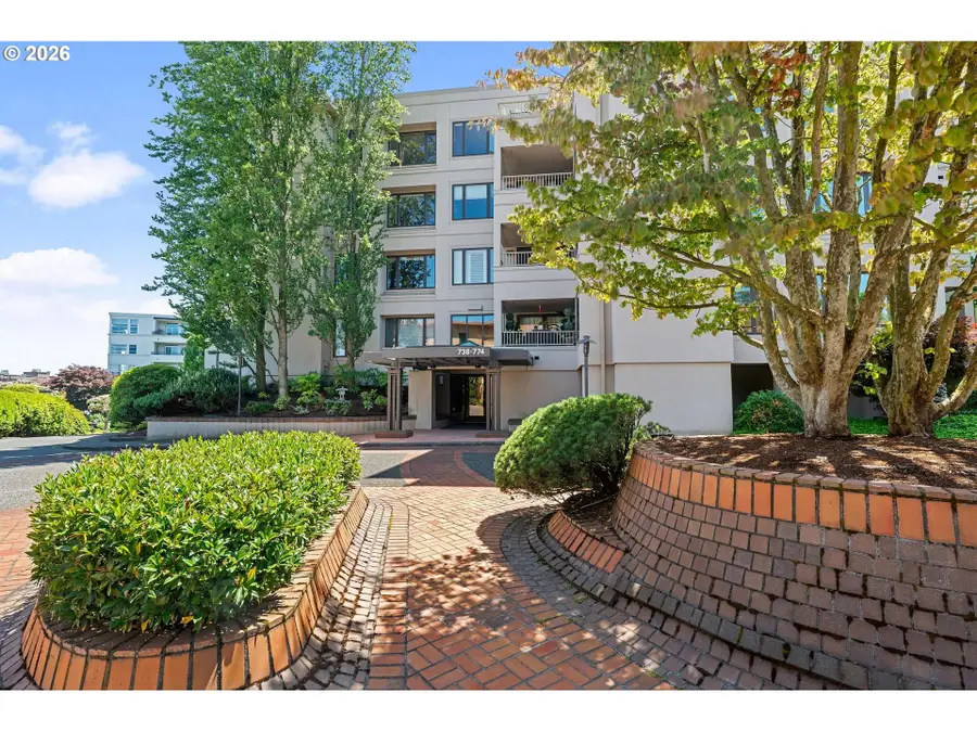 750 NW Westover Sq, Portland, OR 97210 - Image #2